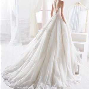 Nicole Spose Wedding Gown